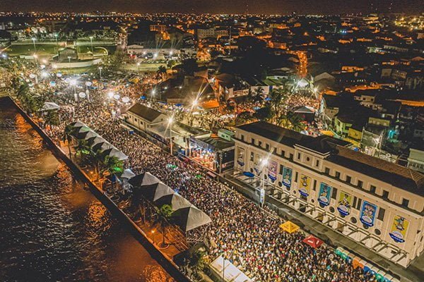 Blocos Tradicionais: Uma jornada no carnaval de São Luís